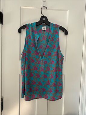 CAbi Turquoise Floral V-Neck Sleeveless with Pink Accents Tempo Top 6628